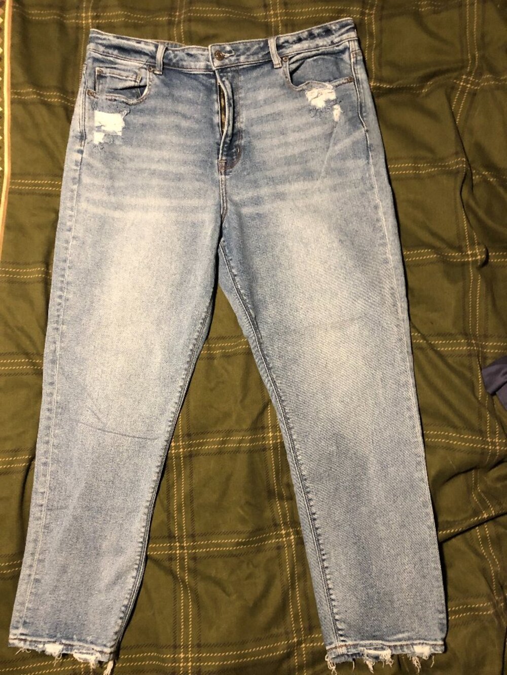 American Eagle Mom Jean